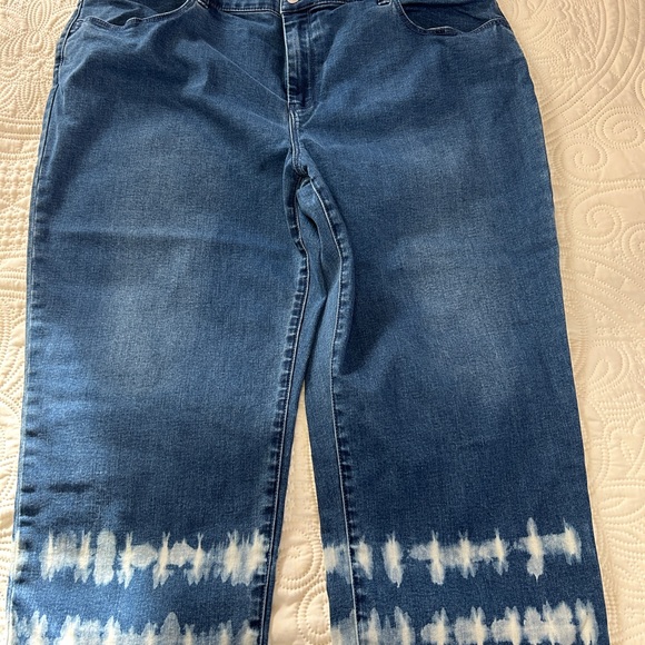 ✂️Chico's Blue Straight Leg Jeans with White Accents - Picture 5 of 7